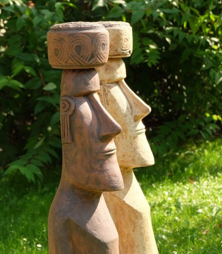 Socha ,,moai,,