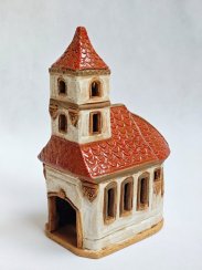 Keramický svícen – kostelík s věžičkou