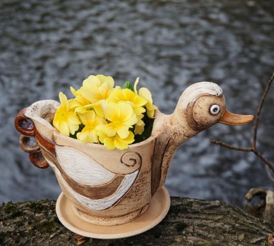 kačena - květináč 2